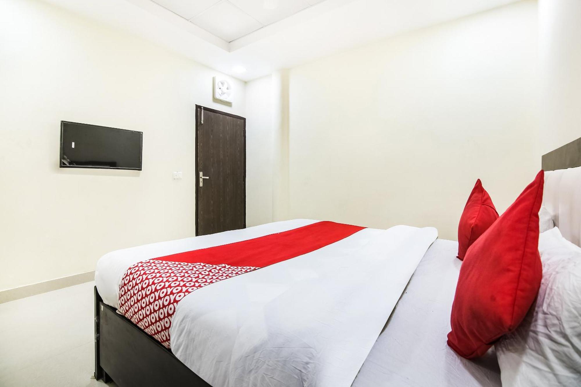 OYO 67353 Hotel Magnum Hisār Buitenkant foto