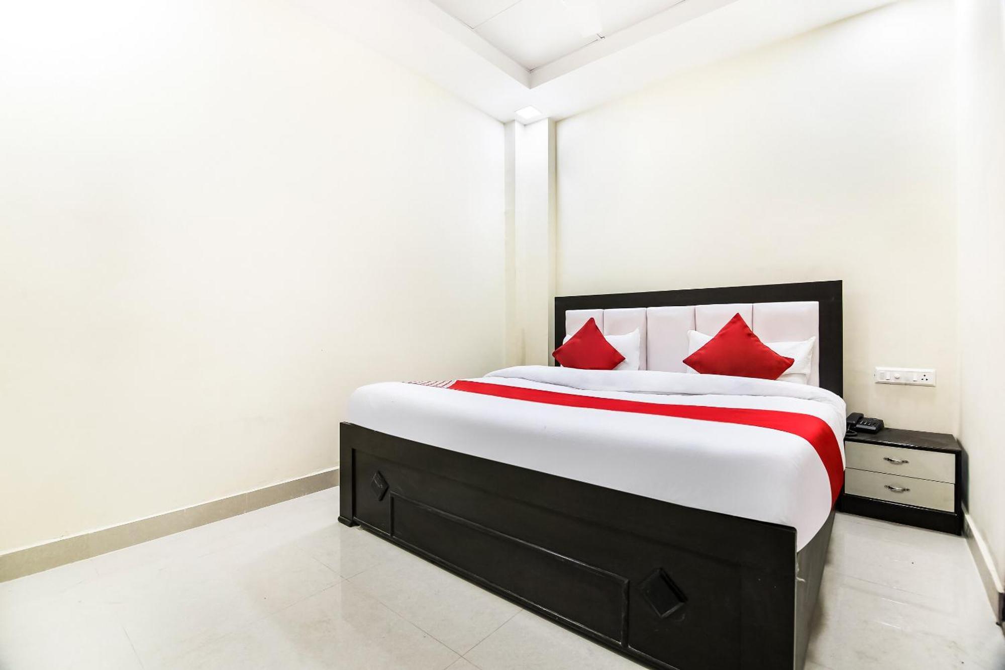 OYO 67353 Hotel Magnum Hisār Buitenkant foto