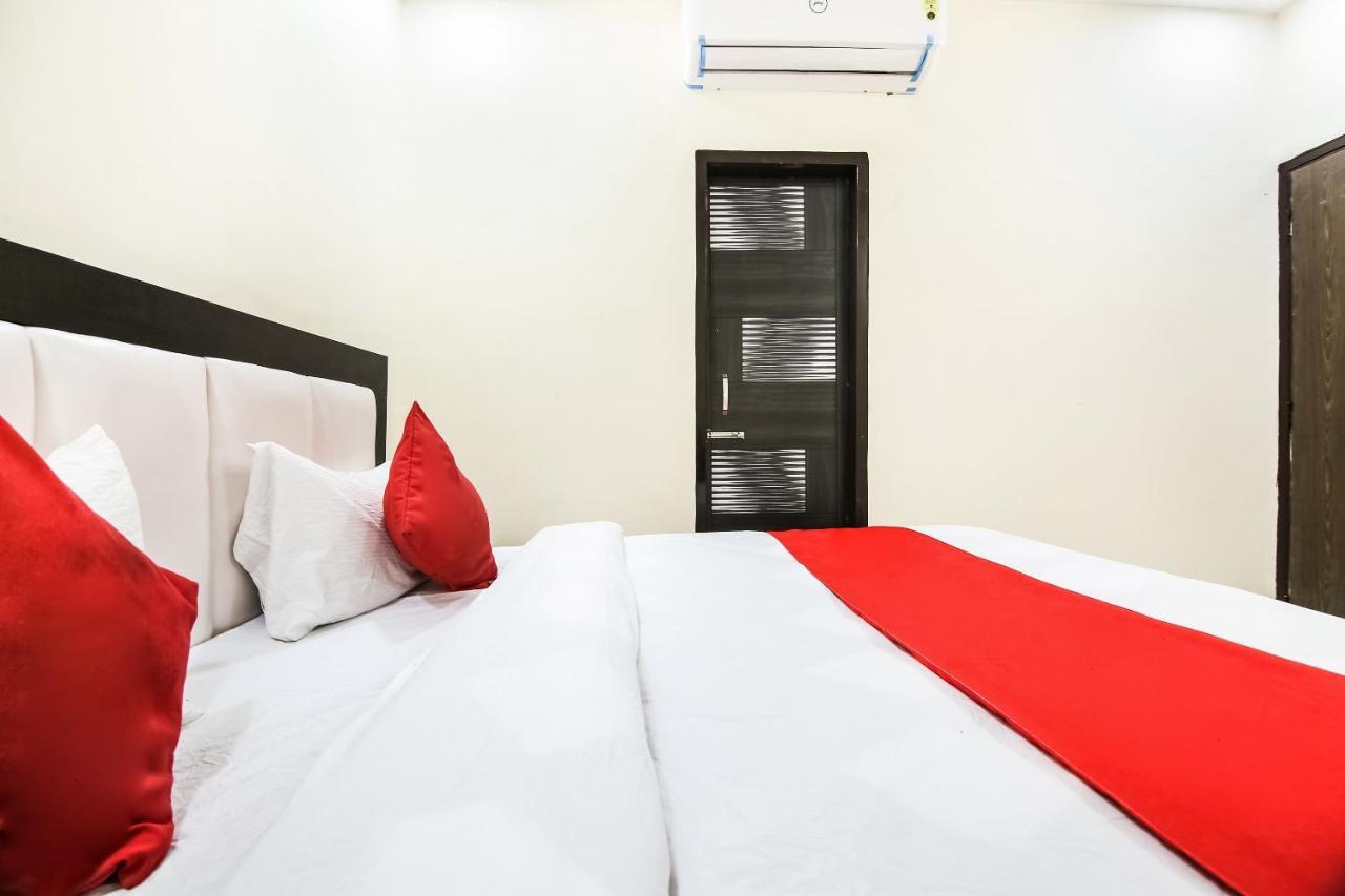 OYO 67353 Hotel Magnum Hisār Buitenkant foto
